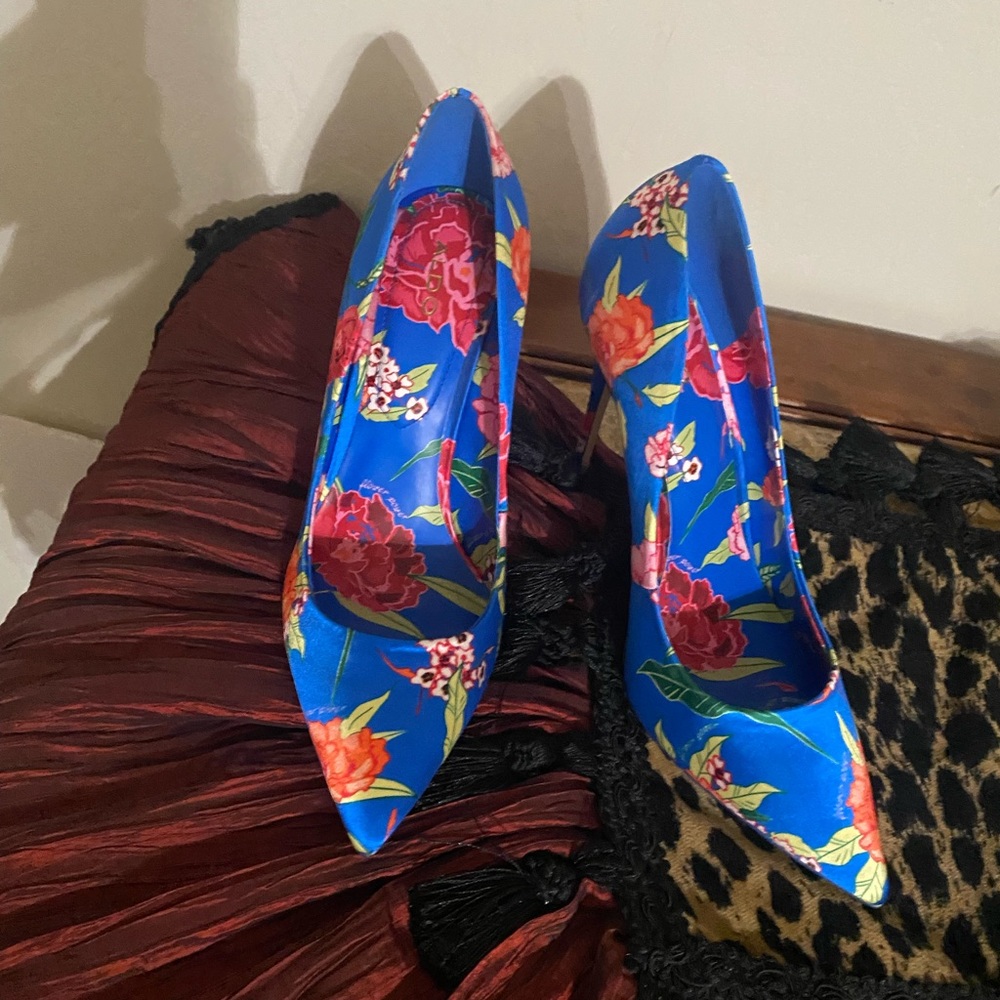 Aldo Stessy heel in Blue Size 7.5 NEW. In perfect condition.